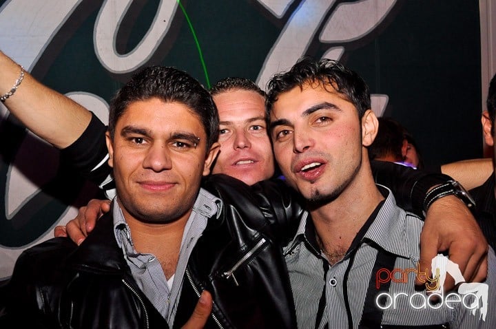 Distracţie la maxim în Disco Faház, 