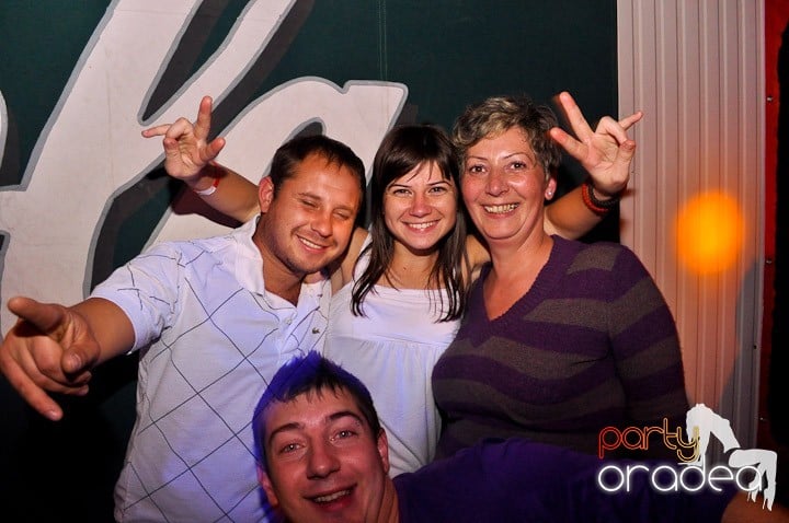 Distracţie la maxim în Disco Faház, 