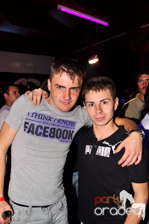 Distracţie la maxim în Disco Faház, 