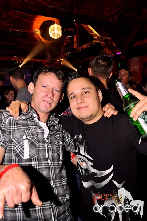 Distracţie la maxim în Disco Faház, 