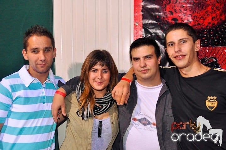 Distracţie la maxim în Disco Faház, 