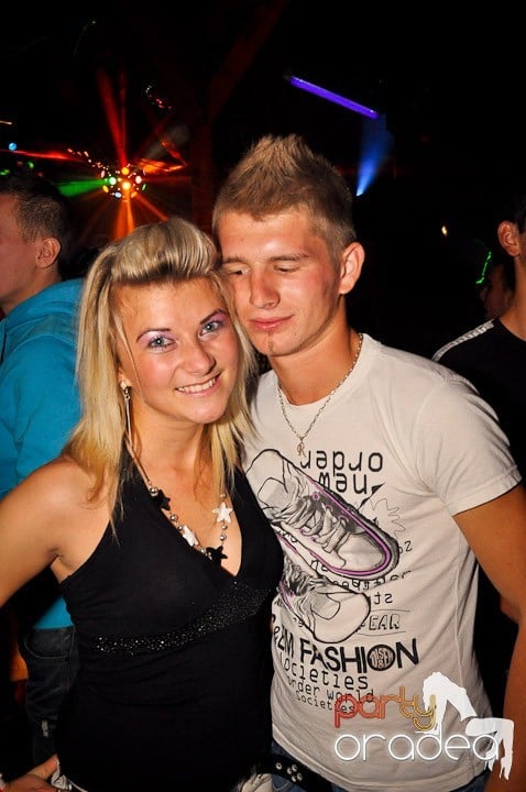 Distracţie la maxim în Disco Faház, 