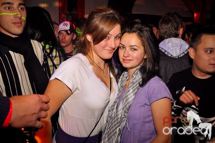 Distracţie la maxim în Disco Faház, 