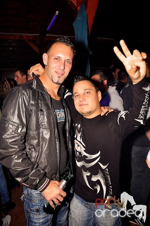 Distracţie la maxim în Disco Faház, 