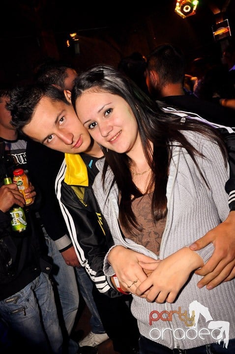 Distracţie la maxim în Disco Faház, 