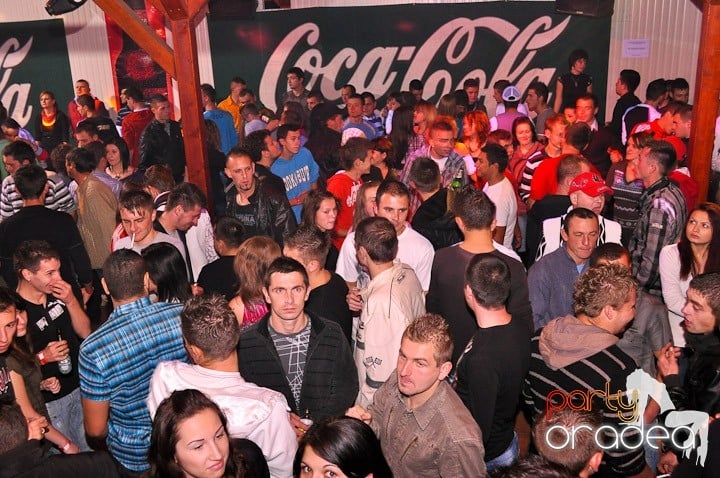 Distracţie la maxim în Disco Faház, 