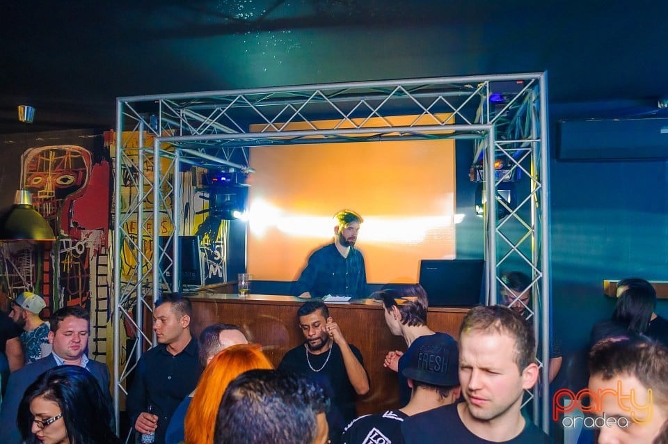Distracţie la maxim în Juice, Juice