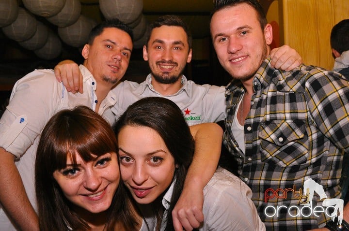 Distracţie la maxin în Juice, Juice