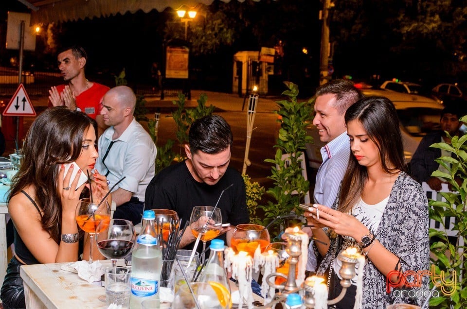 Distracţie la Pizza E Vino, Pizza e Vino