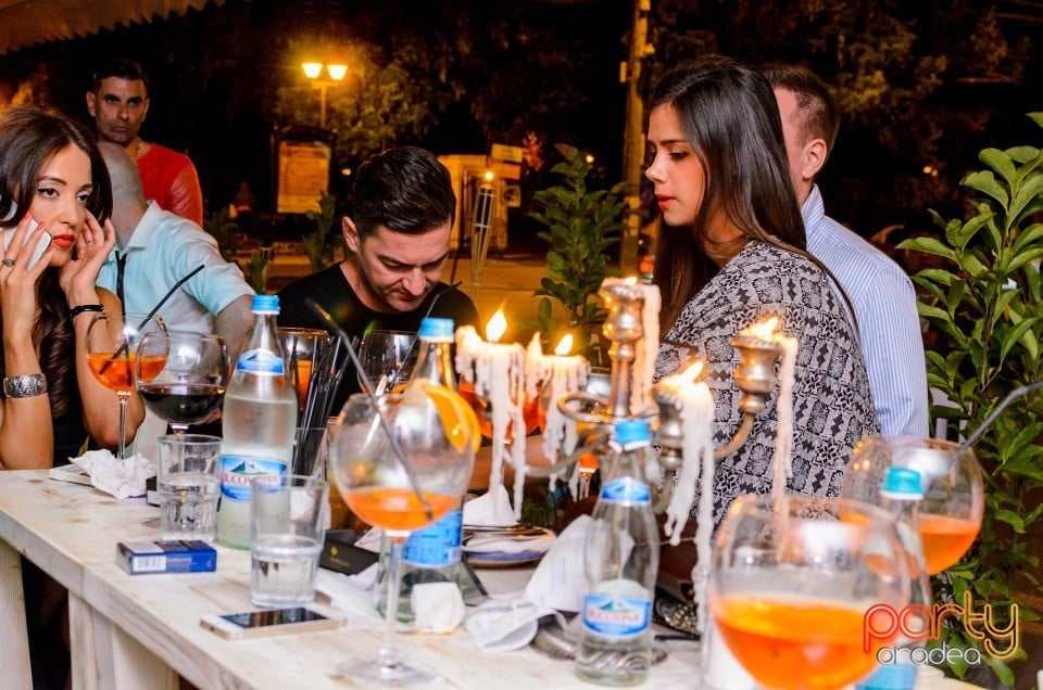 Distracţie la Pizza E Vino, Pizza e Vino