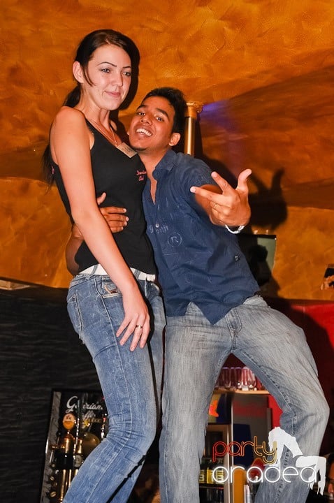 Distracţie la superlativ în Downtown, 