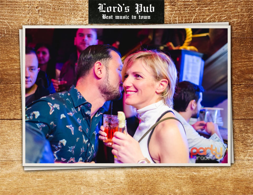 Distracţie în Lord's Pub, Lord's Pub