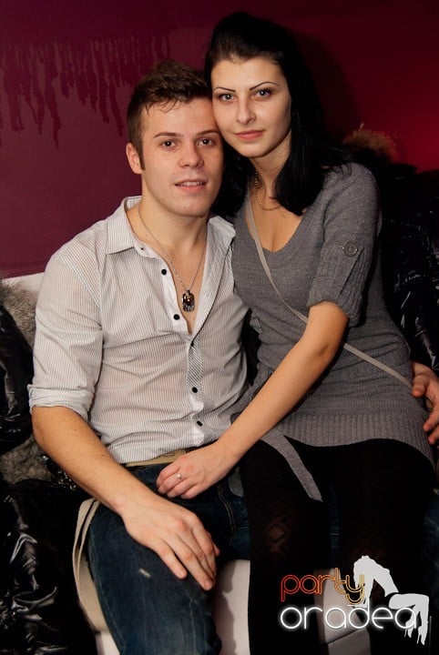 Distracţie mare în Club Atti's, 