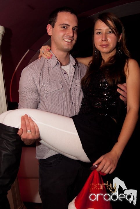 Distracţie mare în Club Atti's, 