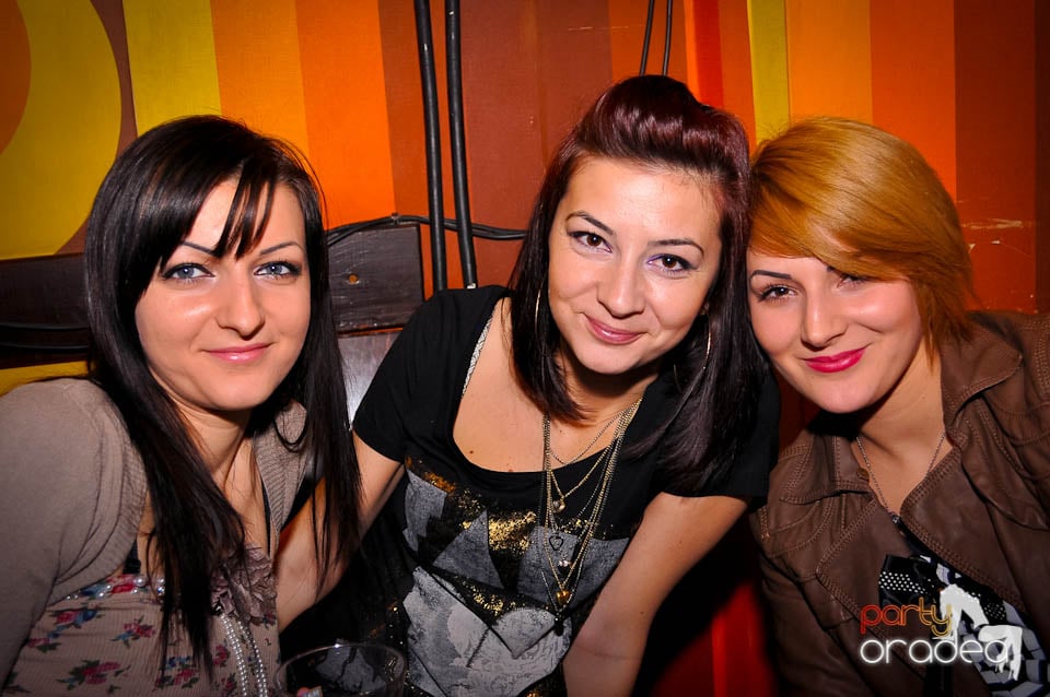 Distracţie până dimineaţa în Juice, Juice