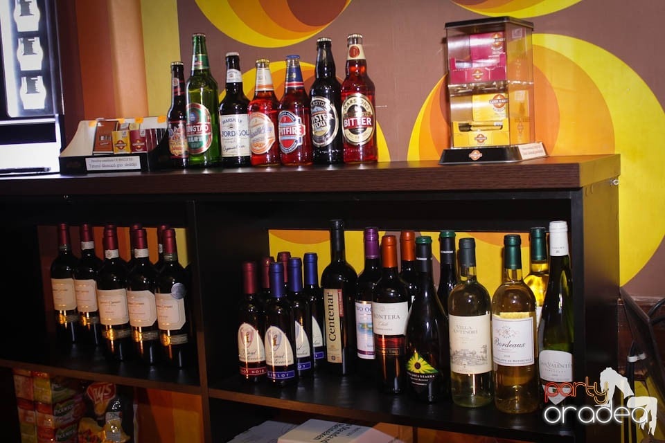 Distracţie până dimineaţa în Juice, Juice
