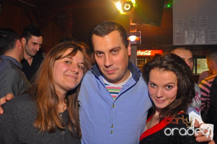 Distracţie şi voie bună în Disco Faház, 