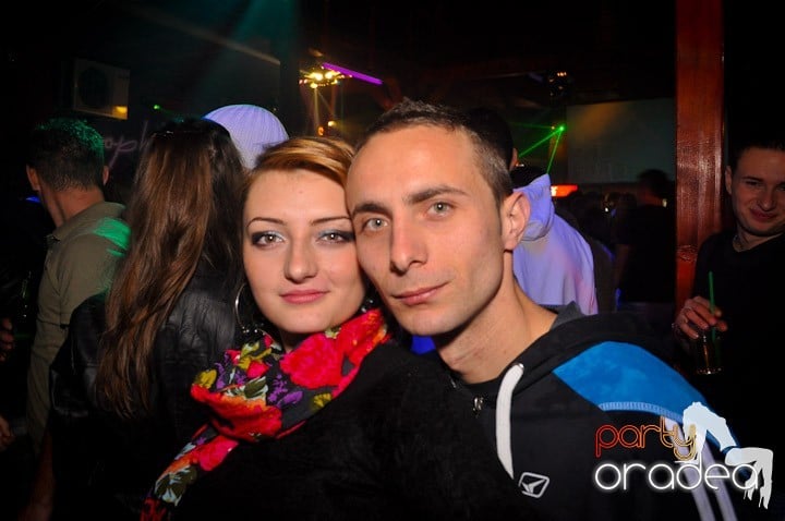 Distracţie şi voie bună în Disco Faház, 