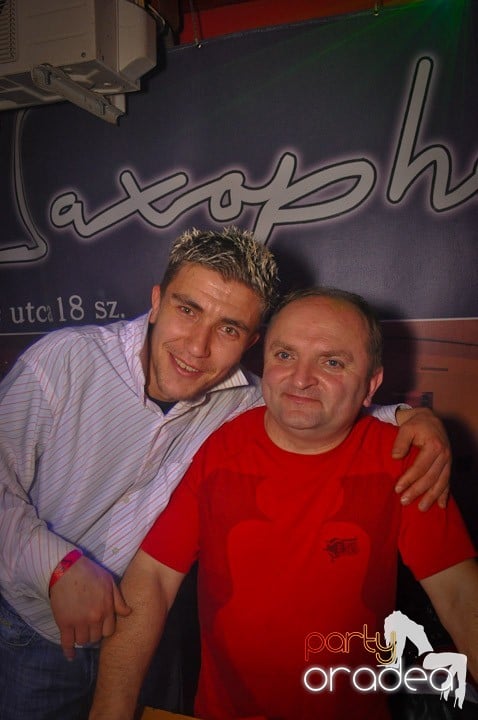 Distracţie şi voie bună în Disco Faház, 