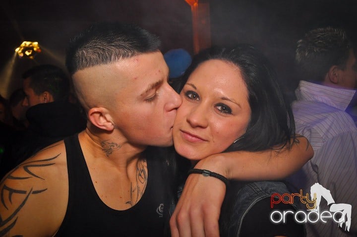 Distracţie şi voie bună în Disco Faház, 