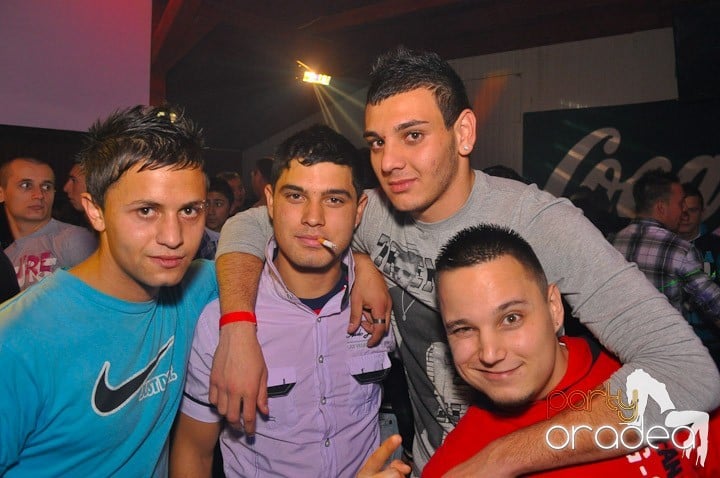 Distracţie şi voie bună în Disco Faház, 