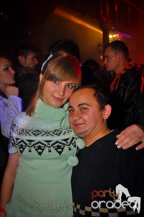 Distracţie şi voie bună în Disco Faház, 