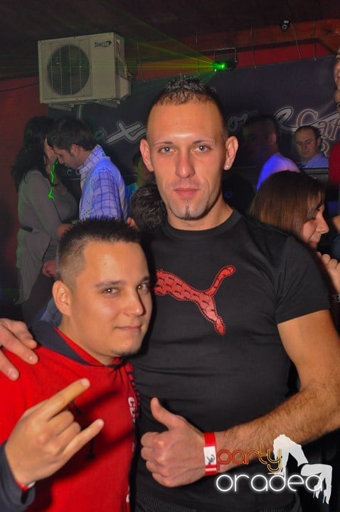 Distracţie şi voie bună în Disco Faház, 