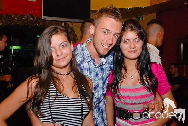 Distracţie şi voie bună în Downtown, 