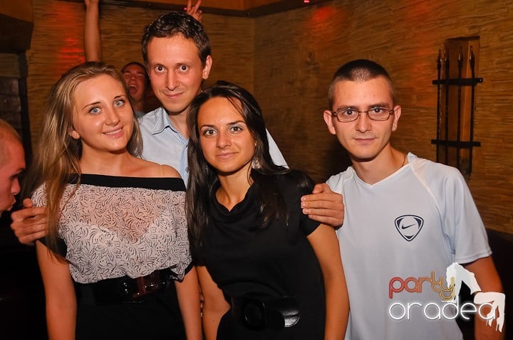 Distracţie şi voie bună în Downtown, 