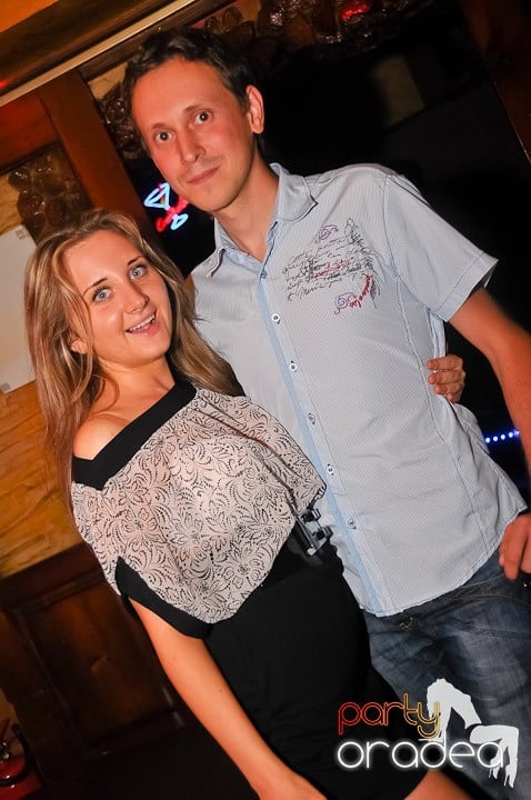 Distracţie şi voie bună în Downtown, 