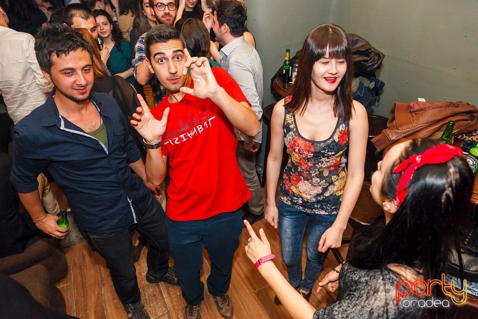 Distracţie şi voie bună în Yellow, 