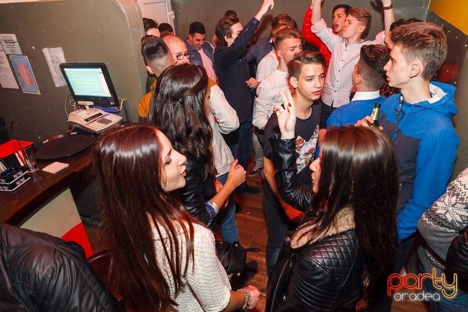 Distracţie şi voie bună în Yellow, 