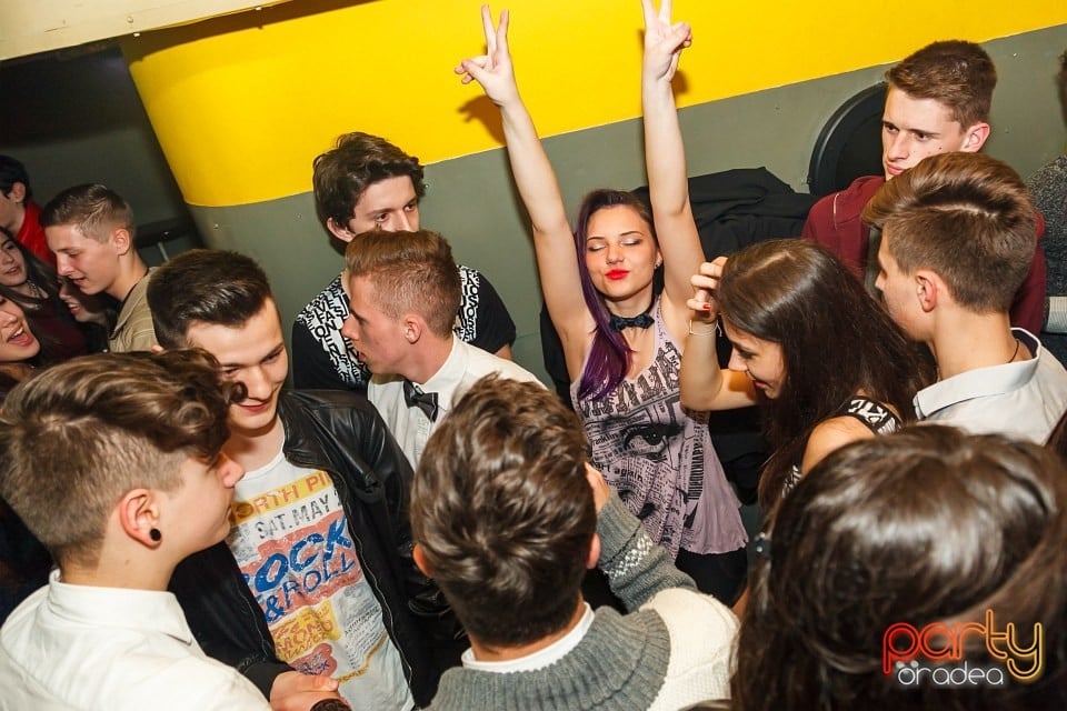 Distracţie şi voie bună în Yellow, 