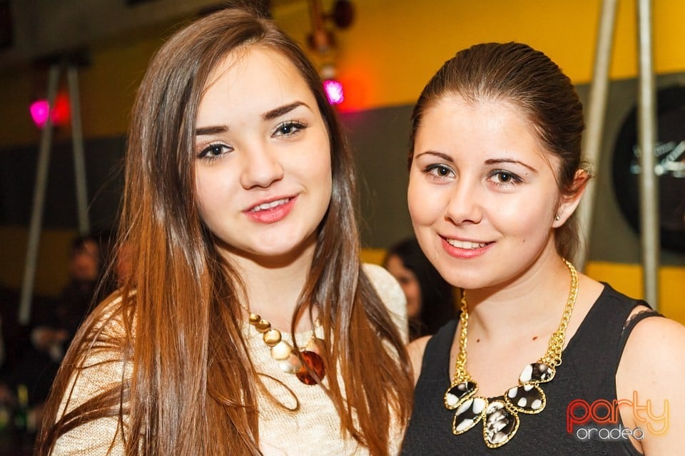 Distracţie şi voie bună în Yellow, 