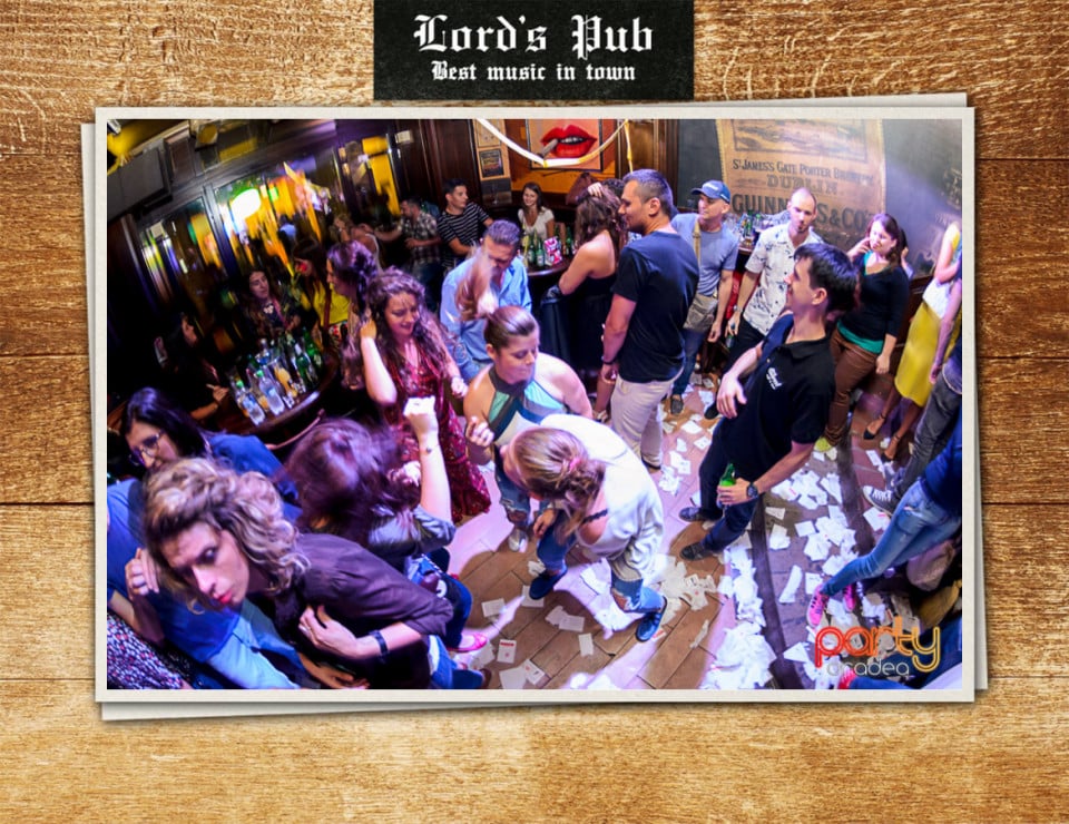Distracţie la Lord's Pub, Lord's Pub