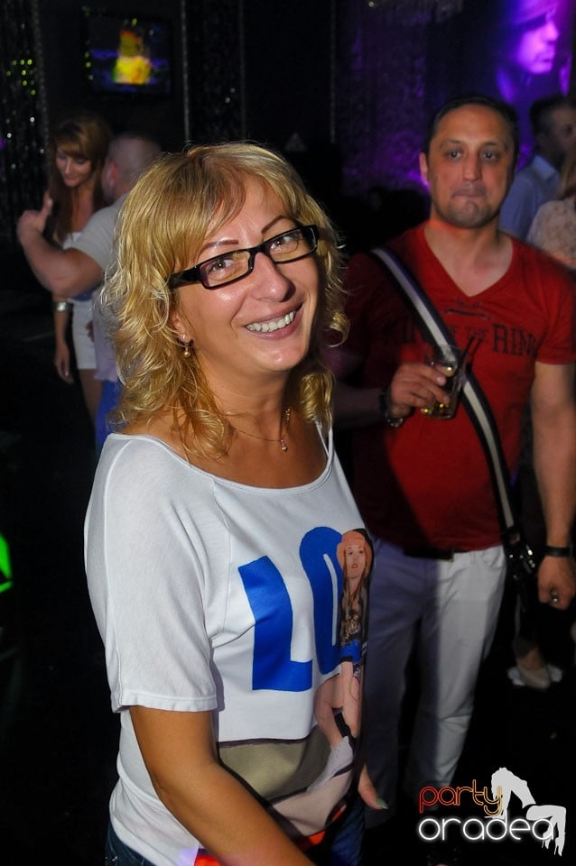 DJ Adrian Eftimie în The One, 