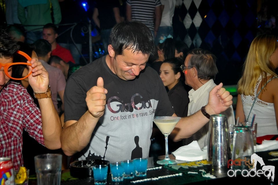 DJ Adrian Eftimie în The One, 