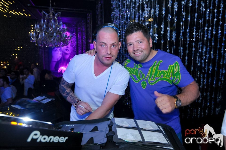 DJ Adrian Eftimie în The One, 