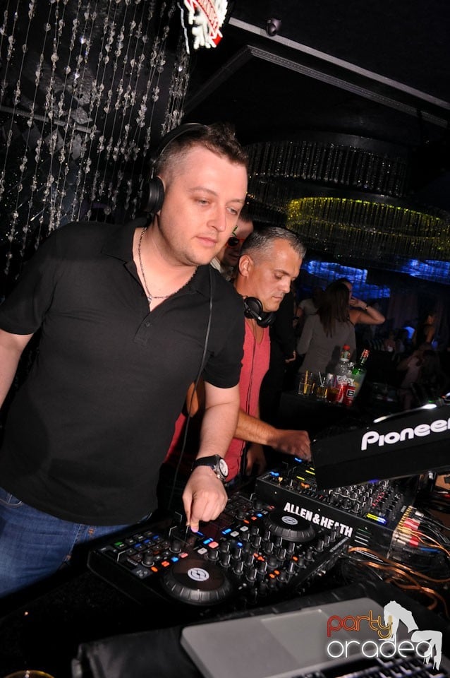 DJ Alexinno în Club The One, 