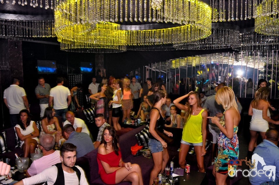 DJ Alexinno în Club The One, 