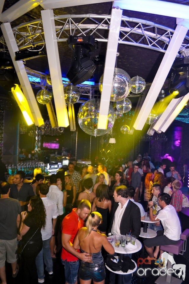 DJ Alexinno în Club The One, 