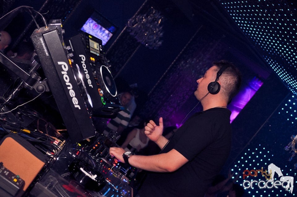 DJ Alexinno în Club The One, 