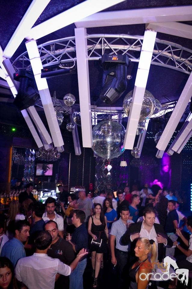 DJ Alexinno în Club The One, 