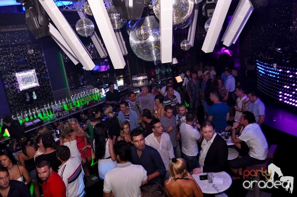 DJ Alexinno în Club The One, 