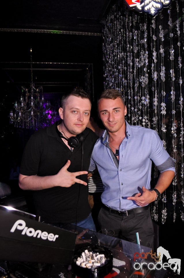 DJ Alexinno în Club The One, 