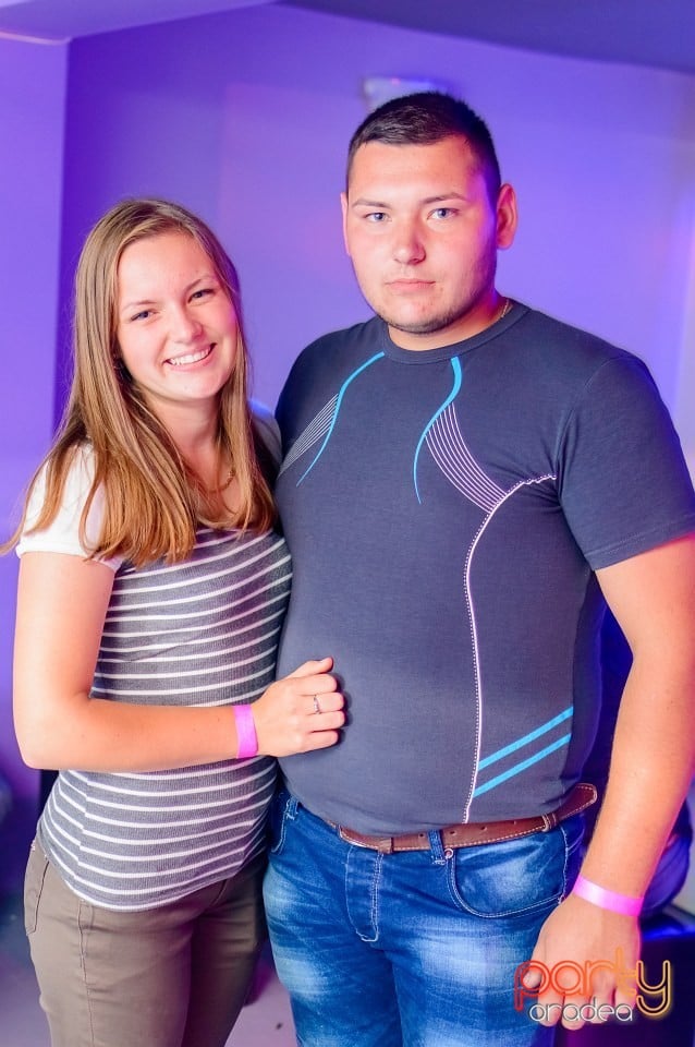 Dj Charlotte Courage, 