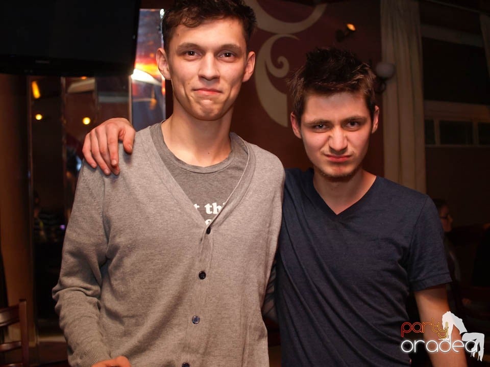 DJ Cristiano la butoane în Chanson, 