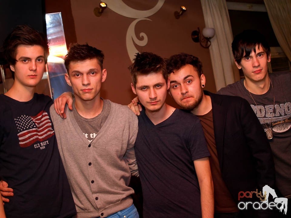 DJ Cristiano la butoane în Chanson, 