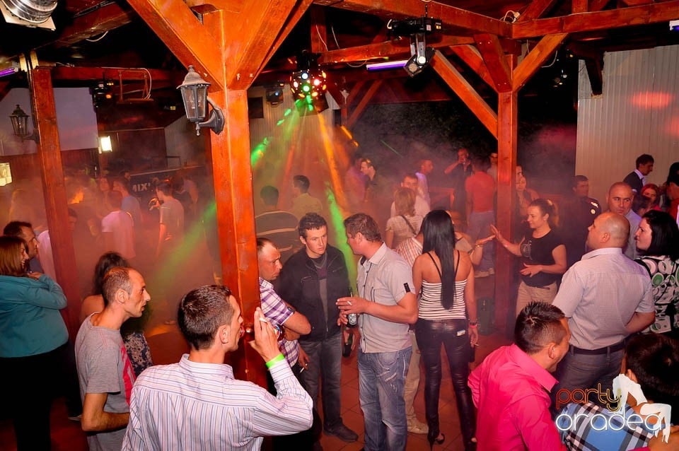 DJ Deka feat. Gabriella în Disco Faház, 