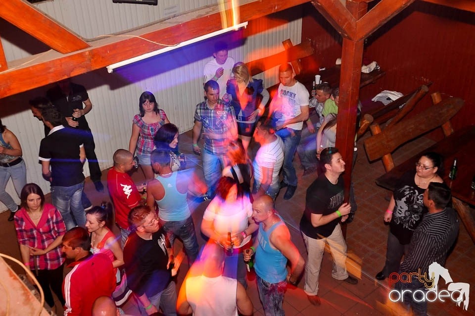 DJ Deka feat. Gabriella în Disco Faház, 